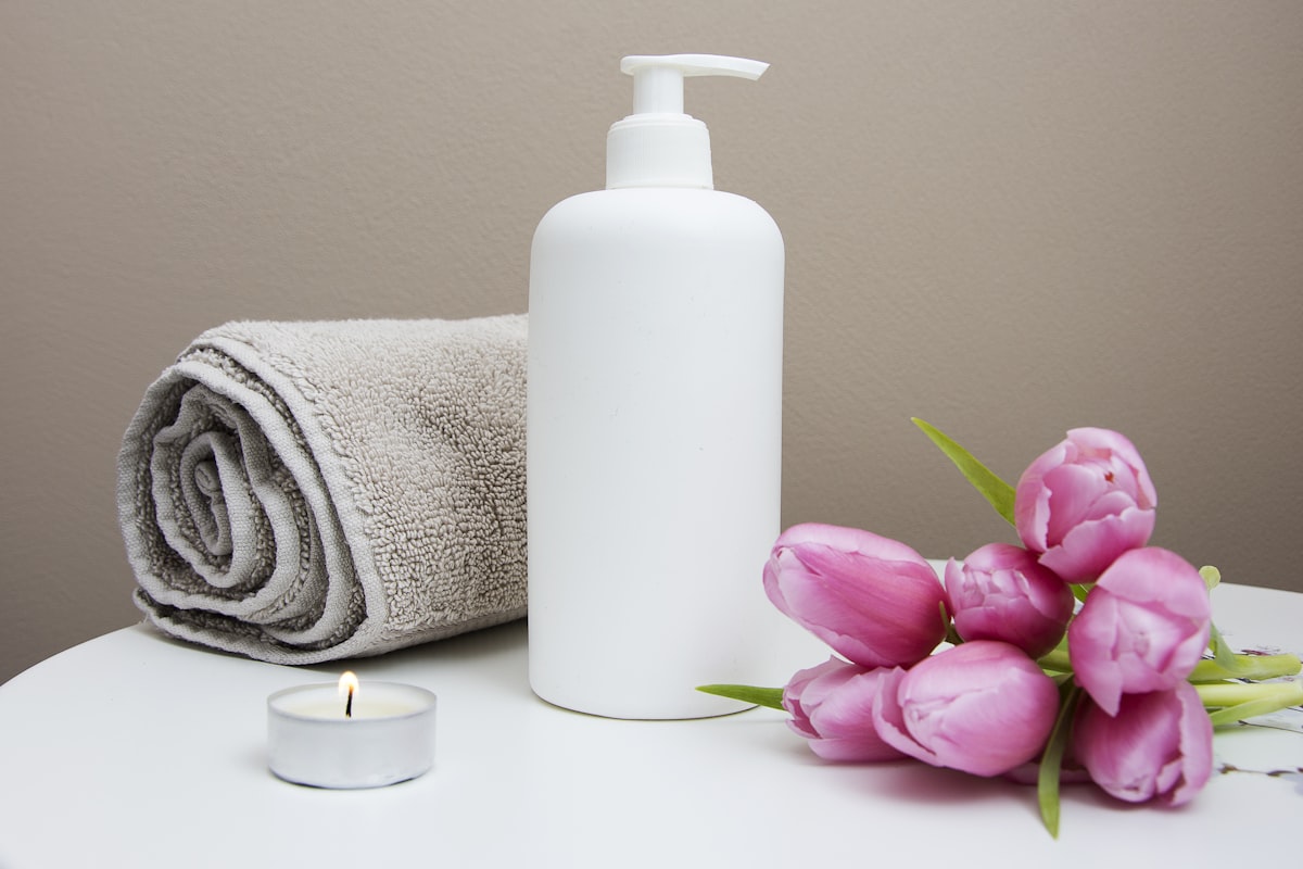 Ätherische Öle und Blüten für die Aromatherapie